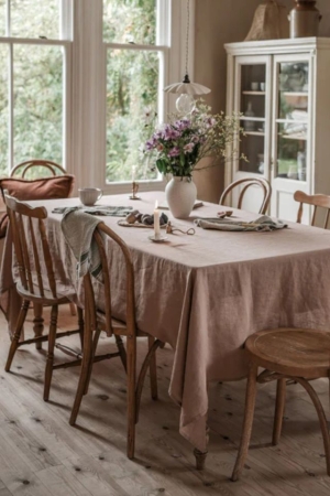 WOODROSE LINEN TABLECLOTH