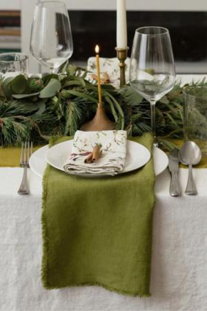 WOODROSE LINEN TABLECLOTH