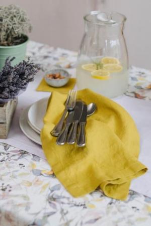 WOODROSE LINEN TABLECLOTH